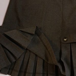 Size 11 pencil skirt type fit with pleading.